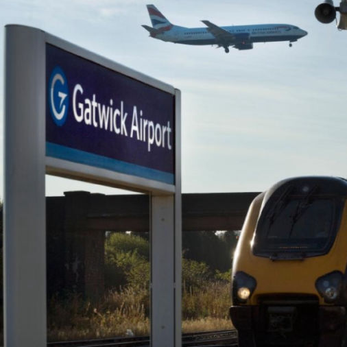 taxi service to london gatwick airport